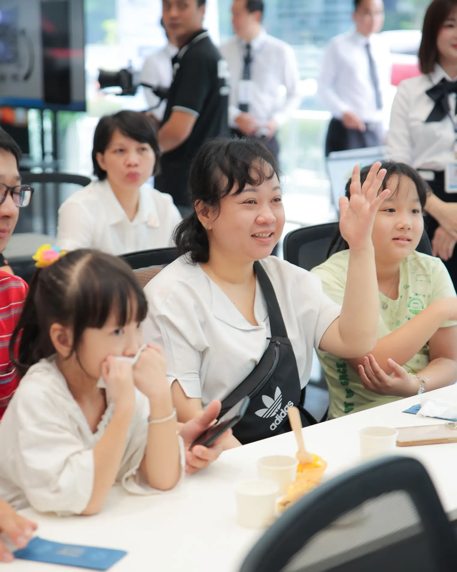 ky niem 20 nam thanh lap toyota hiroshima tan cang (34)