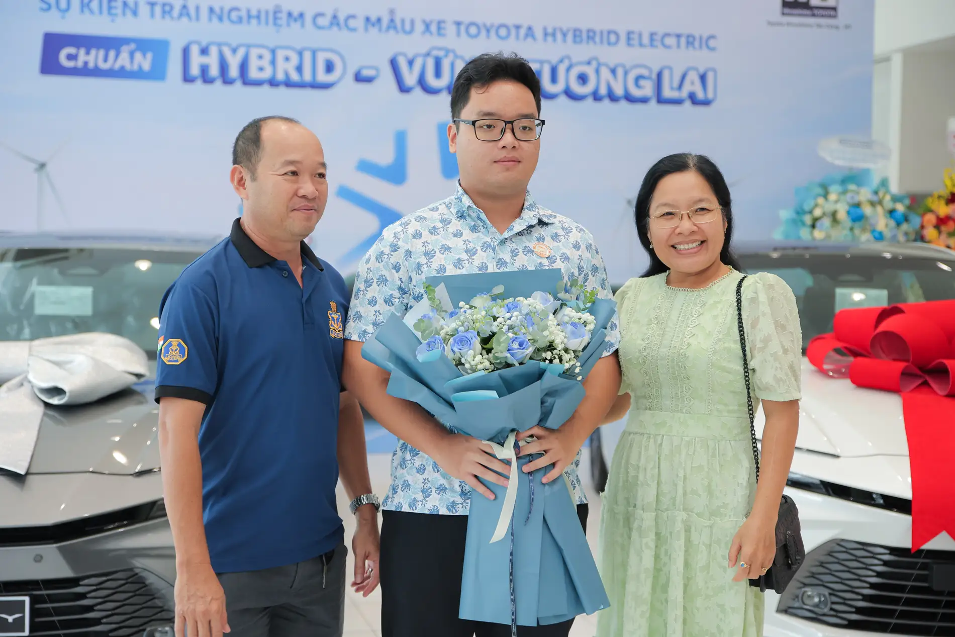 ky niem 20 nam thanh lap toyota hiroshima tan cang (4)