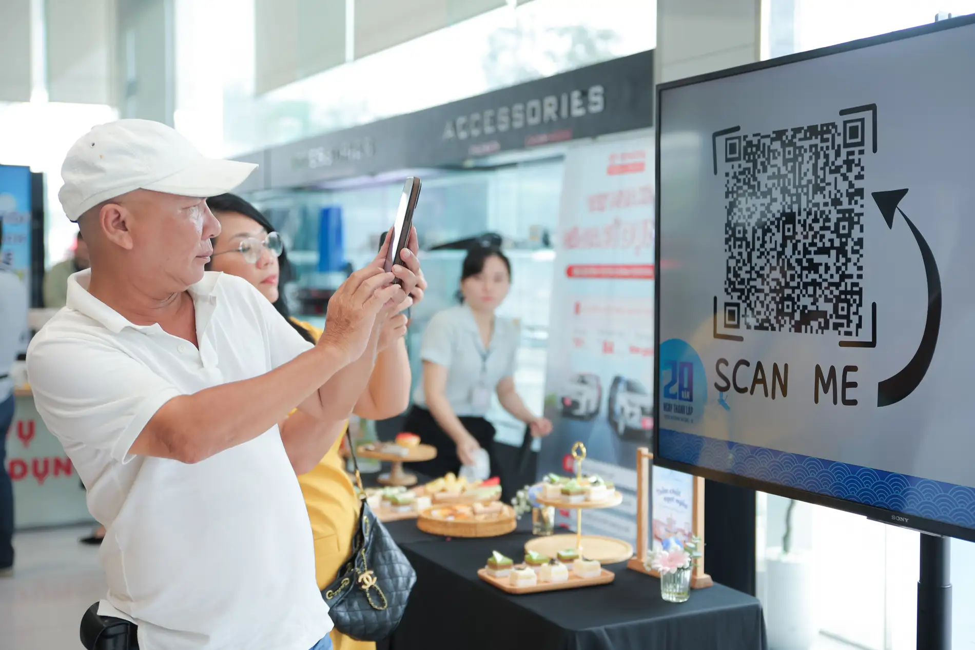 ky niem 20 nam thanh lap toyota hiroshima tan cang (8)